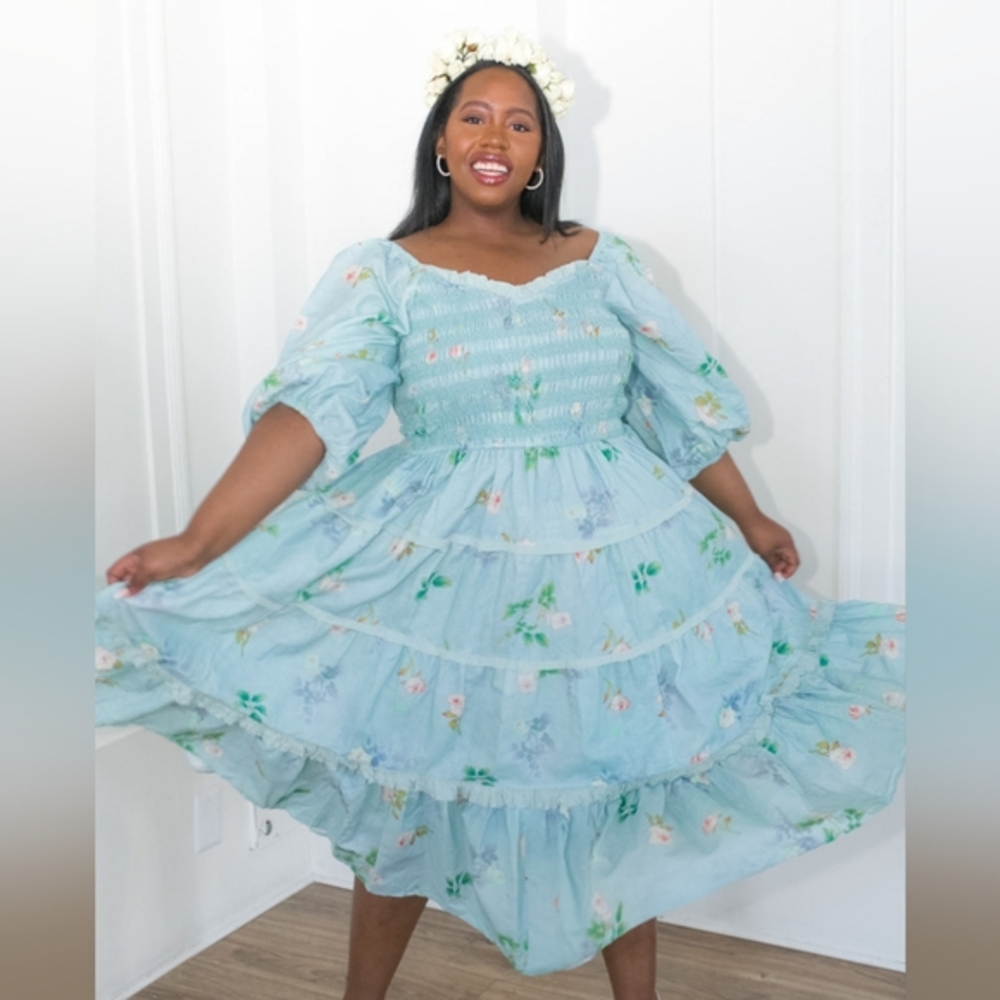 Ivy City Co Roselyn Dress in blue